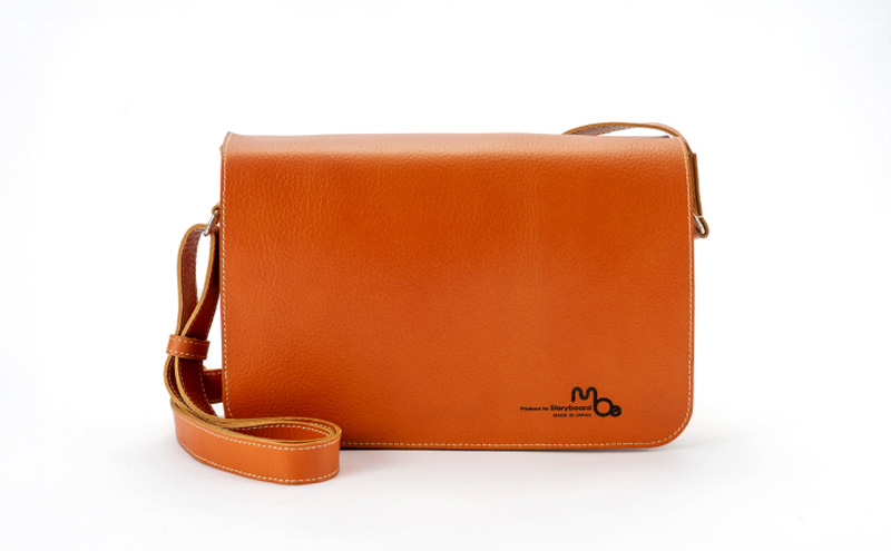 ショルダーバッグ 姫路レザーのシンプルなミニショルダーバッグ（A5サイズ） バッグ 鞄 カバン レザー 牛革 全5色 高級感 A5サイズ 軽量 ショッピング レジャー 姫路市 兵庫県 ブラック