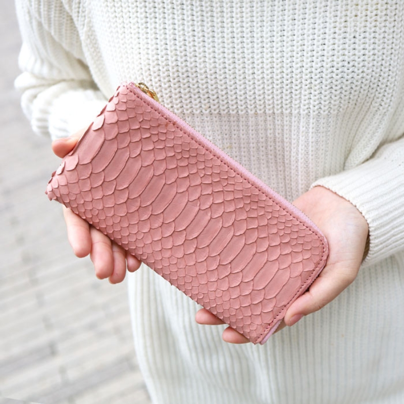 【 パイソンL字長財布 / 全11色 】 ダイヤモンドパイソンレザーのラグジュアリーに仕上げた / 薄マチ軽量で大きく使えるL字財布 / L字長財布 L型 Lファスナー 長財布 長サイフ　ブラック