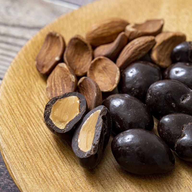 訳ありカカオ80％アーモンドチョコ 1050g  11月～3月発送 訳あり チョコレート チョコ アーモンド カカオ 80% カカオ80 高カカオ スイーツ お菓子 おかし 規格外 不揃い 兵庫県 伊丹市