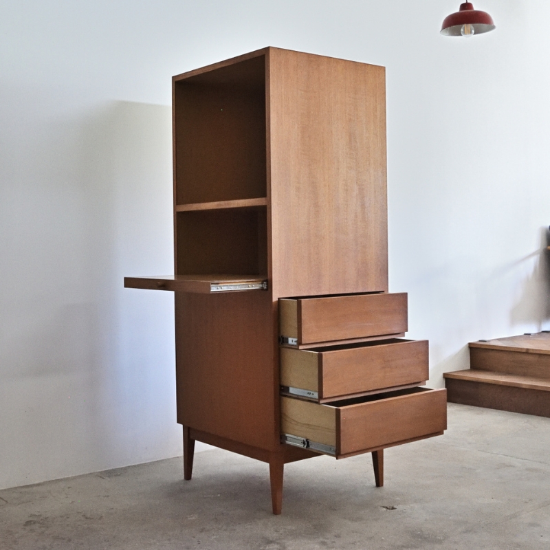 キッチンキャビネット