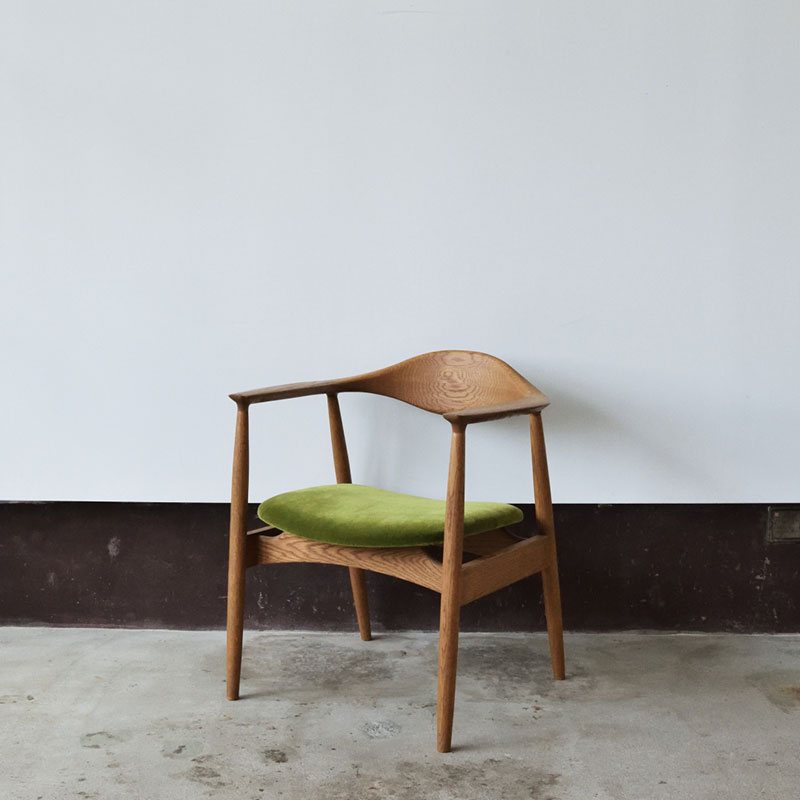 アームチェア  オーク　モケットグリーン | インテリア 家具