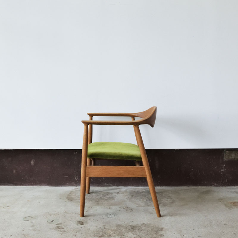 アームチェア  オーク　モケットグリーン | インテリア 家具