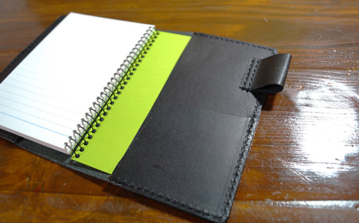 本革製メモ帳カバー B7横開き＜ダークブラウン＞ 牛革 本革 横開き メモ帳カバー B7 横開き 国産牛革 革製品 贈り物 ギフト 国産 ダークブラウン F6L-202 ダークブラウン