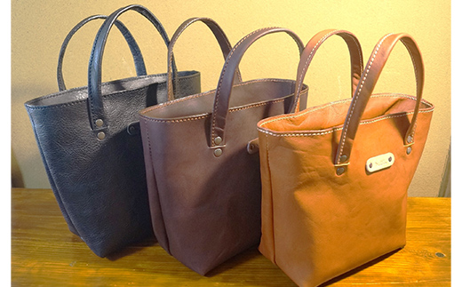 本革製ミニトートバッグ＜ブラック＞ ハンドメイド 国産牛ヌメ革 ミニトートバッグ 小型 トートバッグ かばん 本革 レザー 革製品 贈り物 ギフト 黒 ブラック F6L-281 ブラック