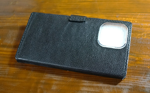 本革製手帳型iPhoneカバー iPhone13Pro用 ＜ブラック＞ 国産牛ヌメ革 ハンドメイド スマホ 手帳型 カバー iPhone iPhone13Pro 本革 レザー 革製品 ブラック F6L-354 ブラック