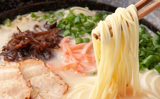 一久 混合セット＜大＞ ラーメン×8食 ギョーザ×2パック 具材入り 濃厚 とんこつ ラーメン スープ メンマ チャーシュー コショー 餃子 セット 拉麺 麺類 麺 ご当地 グルメ 食品 F6L-676 混合セット＜大＞