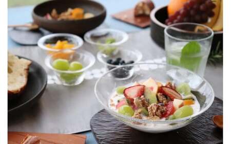 女峰いちごを贅沢に使ったグラノーラ＆ジャム ≪IDOMALL セレクト≫|スイーツ いちご ストロベリー 女峰 苺 ジャム いちごジャム フルーツ 旬 果物 香川県 デザート 青果物 贈答 プレゼント 贈り物 おすすめ|_mk048-009