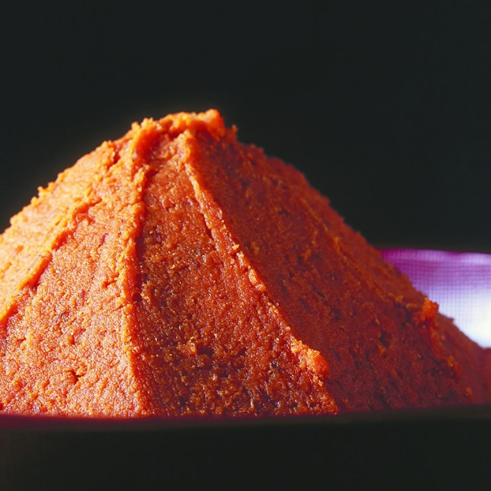 国産牛もつ1kgオーバー！ 九州味噌もつ鍋 メガ盛り10人前 [牛もつ1.05kg／九州味噌スープ付]