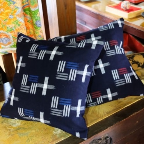 クッション 布美 叶え星文様 クッション2個 セット 久留米絣 (青、赤) 久留米 雑貨 日用品