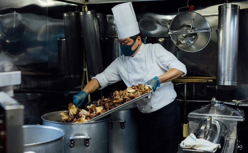 ご自宅用 冷凍 ハンバーグ 4個 (ドミグラスソース2個、和風ソース2個)＋ビーフシチュー2個